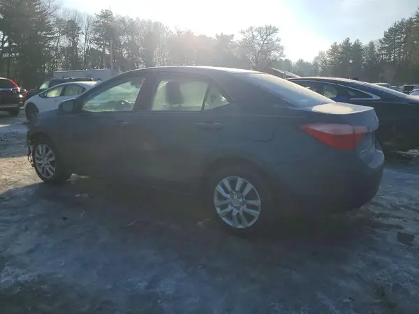 2T1BURHE7JC087680 2018 TOYOTA COROLLA - Image 2