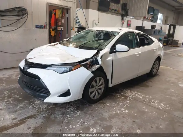 2T1BURHE7JC090756 2018 TOYOTA COROLLA - Image 2