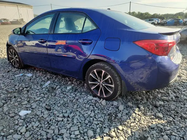 2T1BURHE7JC092796 2018 TOYOTA COROLLA - Image 2