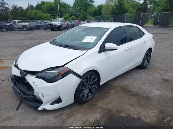 2T1BURHE7JC093317 2018 TOYOTA COROLLA - Image 2