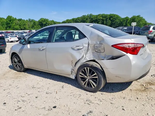2T1BURHE7JC094774 2018 TOYOTA COROLLA - Image 2