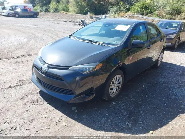 2T1BURHE7JC096380 2018 TOYOTA COROLLA - Image 2