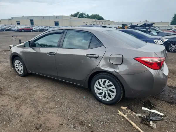 2T1BURHE7JC097447 2018 TOYOTA COROLLA - Image 2