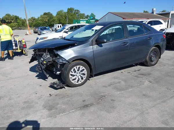 2T1BURHE7JC097769 2018 TOYOTA COROLLA - Image 2
