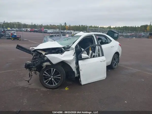 2T1BURHE7JC098338 2018 TOYOTA COROLLA - Image 2