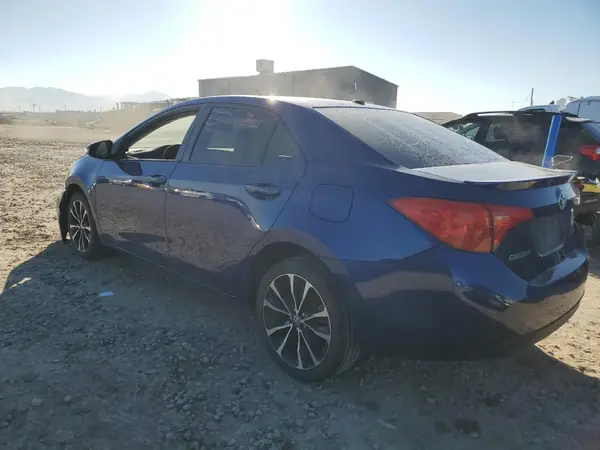 2T1BURHE7JC100637 2018 TOYOTA COROLLA - Image 2
