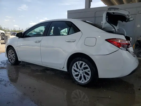 2T1BURHE7JC101609 2018 TOYOTA COROLLA - Image 2