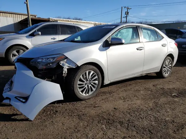 2T1BURHE7JC102470 2018 TOYOTA COROLLA - Image 1
