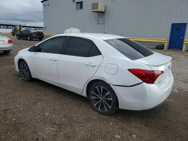 2T1BURHE7JC104364 2018 TOYOTA COROLLA - Image 2