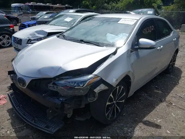 2T1BURHE7JC104929 2018 TOYOTA COROLLA - Image 2
