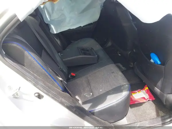 2T1BURHE7JC104929 2018 TOYOTA COROLLA - Image 8