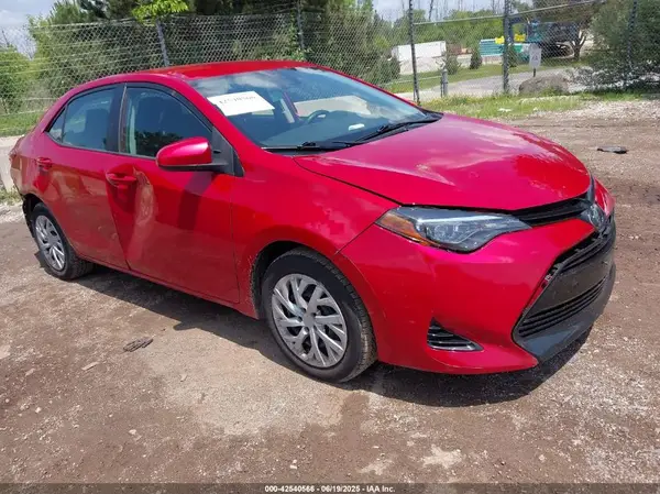 2T1BURHE7JC105479 2018 TOYOTA COROLLA - Image 1