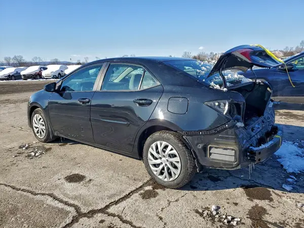 2T1BURHE7JC106549 2018 TOYOTA COROLLA - Image 2