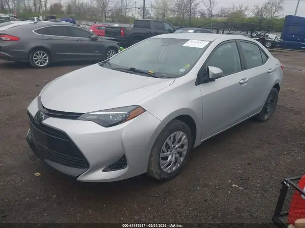2T1BURHE7JC107085 2018 TOYOTA COROLLA - Image 2