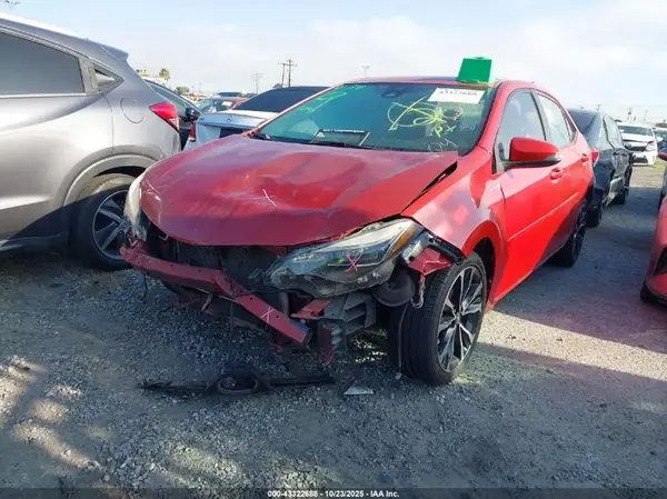 2T1BURHE7JC111170 2018 TOYOTA COROLLA - Image 2