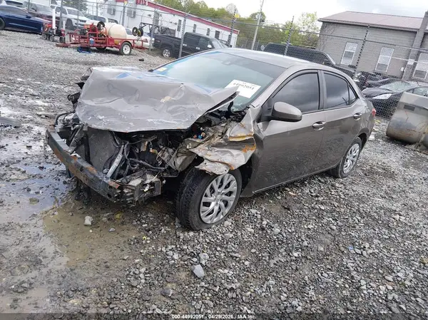 2T1BURHE7JC113243 2018 TOYOTA COROLLA - Image 2