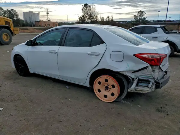 2T1BURHE7JC117681 2018 TOYOTA COROLLA - Image 2