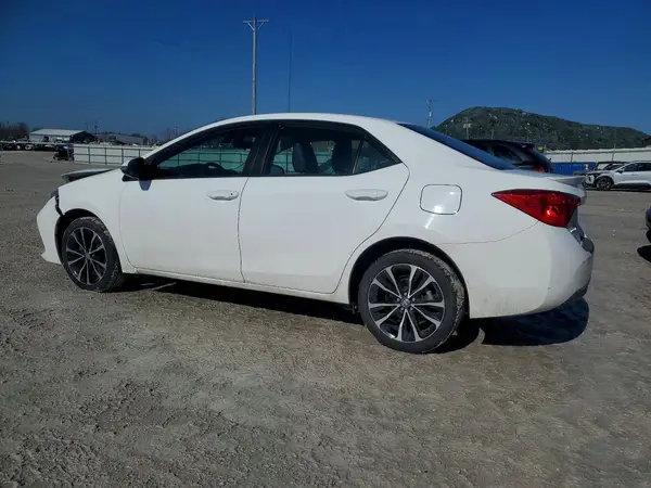 2T1BURHE7JC119799 2018 TOYOTA COROLLA - Image 2