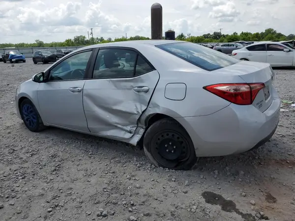 2T1BURHE7JC121813 2018 TOYOTA COROLLA - Image 2