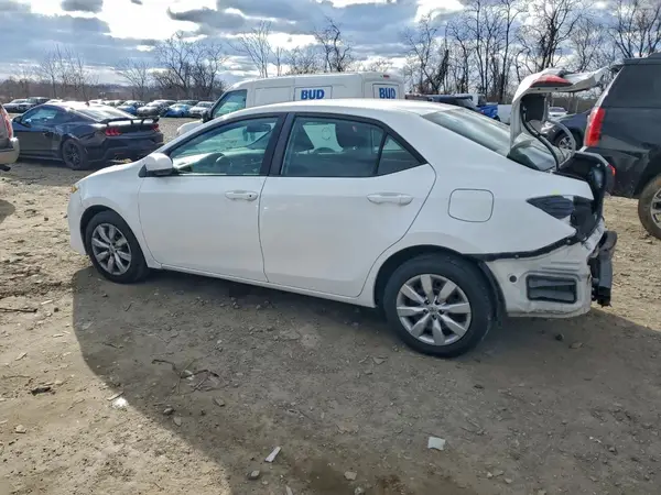 2T1BURHE7JC123531 2018 TOYOTA COROLLA - Image 2