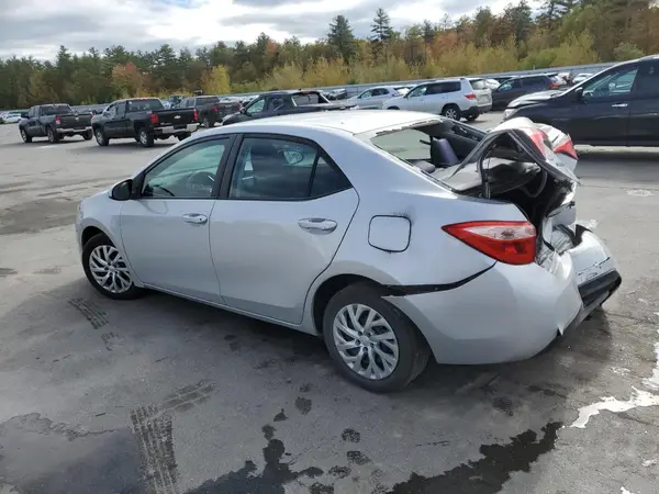 2T1BURHE7JC124307 2018 TOYOTA COROLLA - Image 2