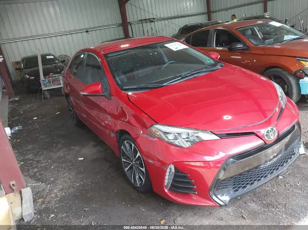2T1BURHE7JC970811 2018 TOYOTA COROLLA - Image 1