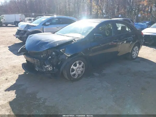 2T1BURHE7JC971120 2018 TOYOTA COROLLA - Image 2