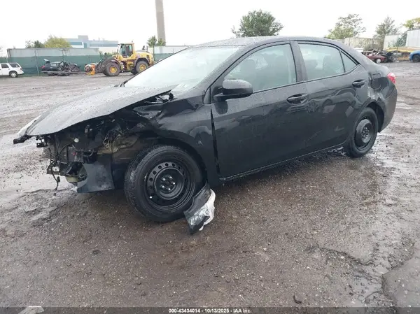2T1BURHE7JC973059 2018 TOYOTA COROLLA - Image 2