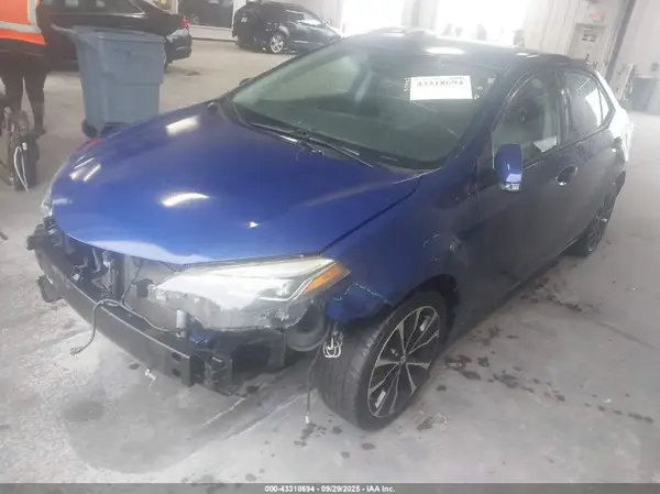 2T1BURHE7JC975183 2018 TOYOTA COROLLA - Image 2