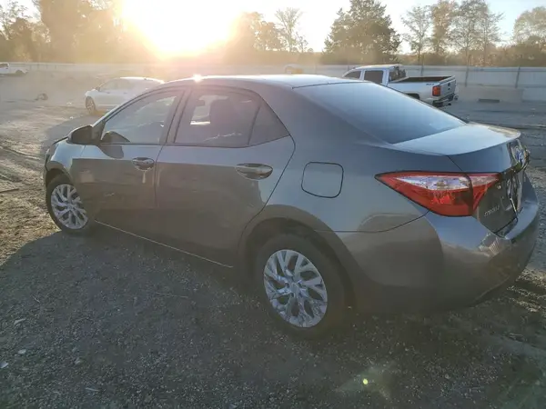 2T1BURHE7JC979508 2018 TOYOTA COROLLA - Image 2