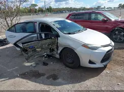 2T1BURHE7JC982540 2018 TOYOTA COROLLA
