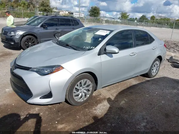 2T1BURHE7JC982540 2018 TOYOTA COROLLA - Image 2