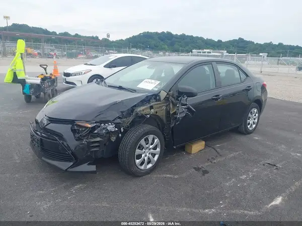 2T1BURHE7JC983493 2018 TOYOTA COROLLA - Image 2