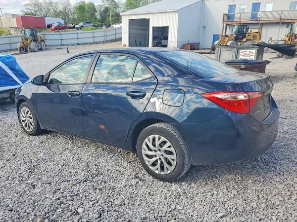 2T1BURHE7JC984367 2018 TOYOTA COROLLA - Image 2