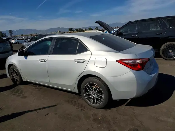 2T1BURHE7JC988256 2018 TOYOTA COROLLA - Image 2
