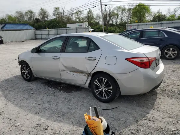 2T1BURHE7JC989990 2018 TOYOTA COROLLA - Image 2