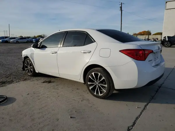 2T1BURHE7JC996213 2018 TOYOTA COROLLA - Image 2