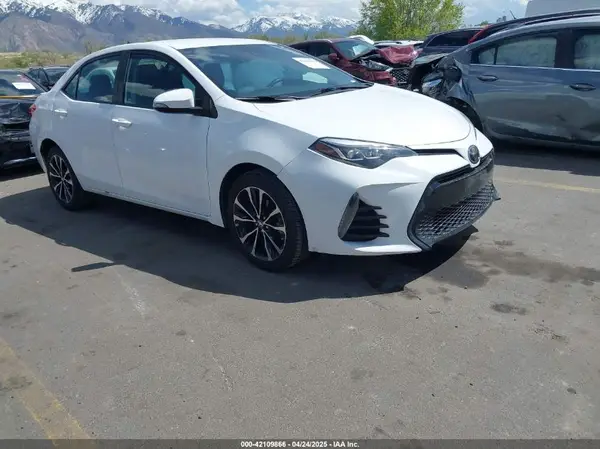 2T1BURHE7KC132196 2019 TOYOTA COROLLA - Image 1