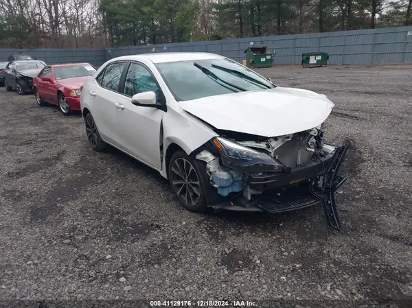 2T1BURHE7KC138564 2019 TOYOTA COROLLA - Image 1