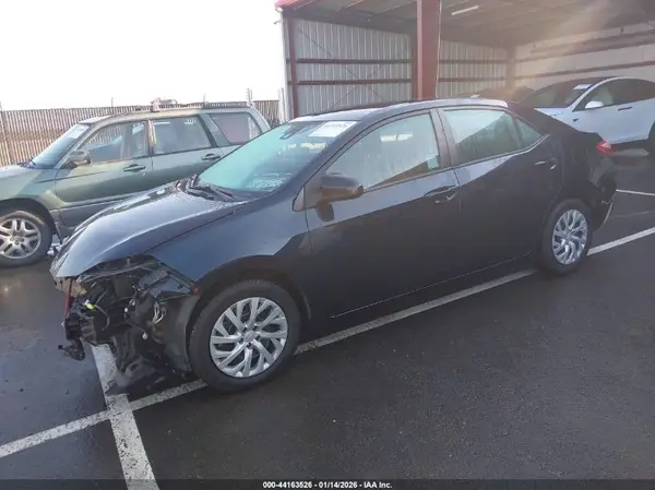 2T1BURHE7KC144266 2019 TOYOTA COROLLA - Image 2
