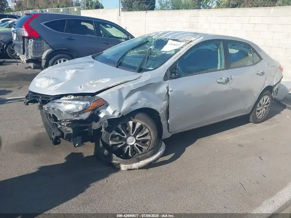 2T1BURHE7KC148933 2019 TOYOTA COROLLA - Image 2