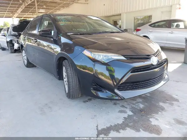 2T1BURHE7KC152500 2019 TOYOTA COROLLA - Image 1