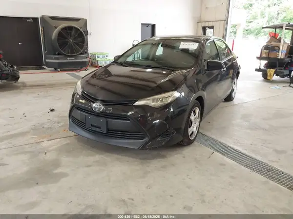 2T1BURHE7KC158443 2019 TOYOTA COROLLA - Image 2
