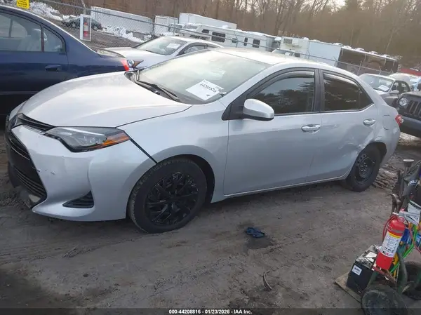 2T1BURHE7KC165103 2019 TOYOTA COROLLA - Image 2