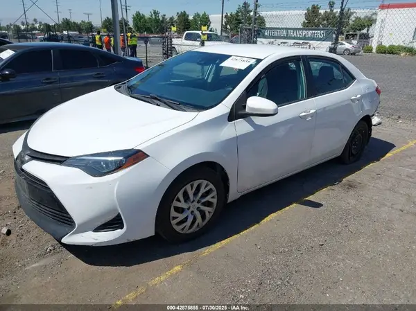 2T1BURHE7KC168275 2019 TOYOTA COROLLA - Image 2