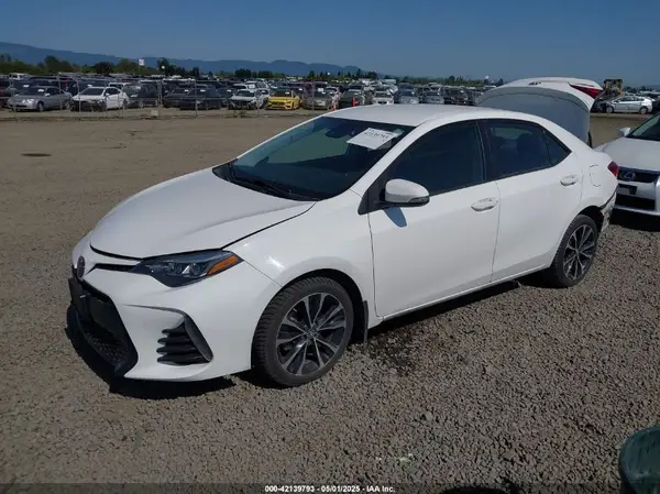 2T1BURHE7KC192303 2019 TOYOTA COROLLA - Image 2