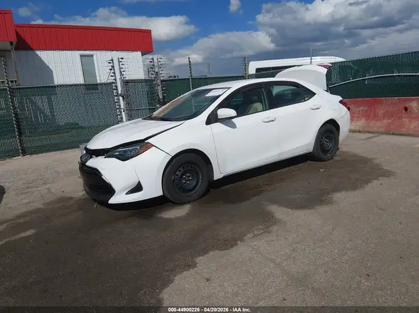 2T1BURHE7KC209648 2019 TOYOTA COROLLA - Image 2