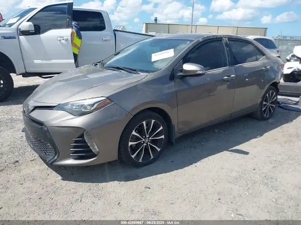 2T1BURHE7KC216261 2019 TOYOTA COROLLA - Image 2