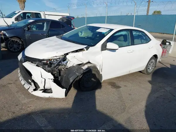 2T1BURHE7KC220830 2019 TOYOTA COROLLA - Image 2