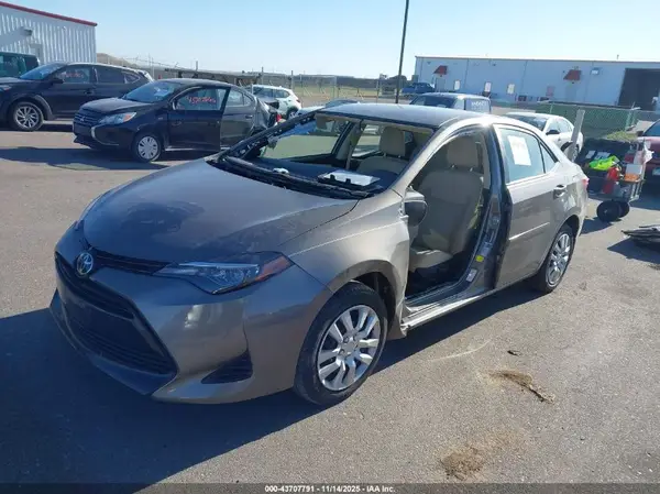 2T1BURHE7KC222013 2019 TOYOTA COROLLA - Image 2